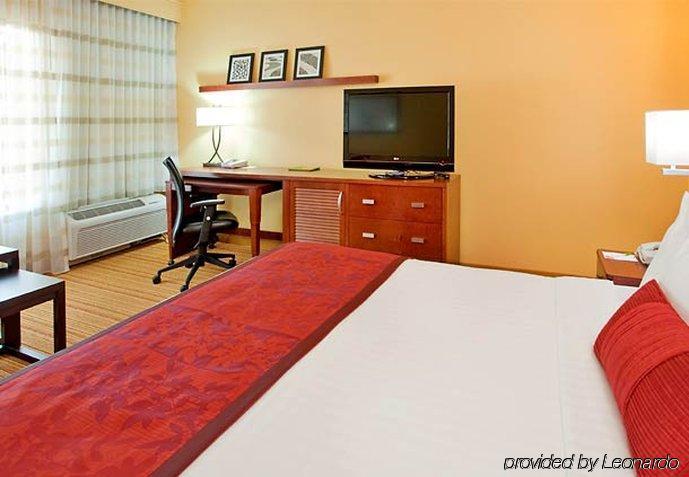 Courtyard Houston The Woodlands Hotel Екстериор снимка