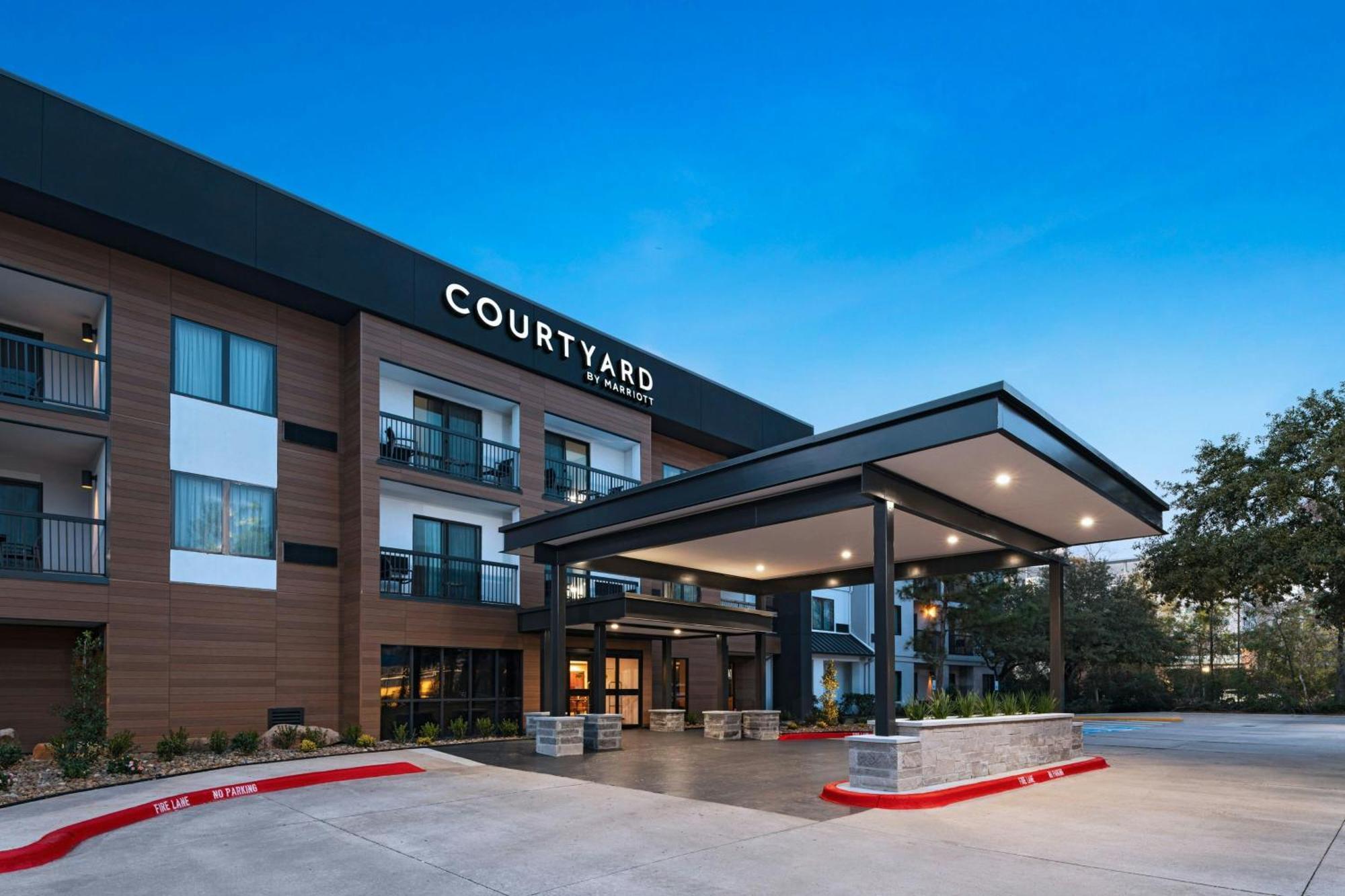 Courtyard Houston The Woodlands Hotel Екстериор снимка