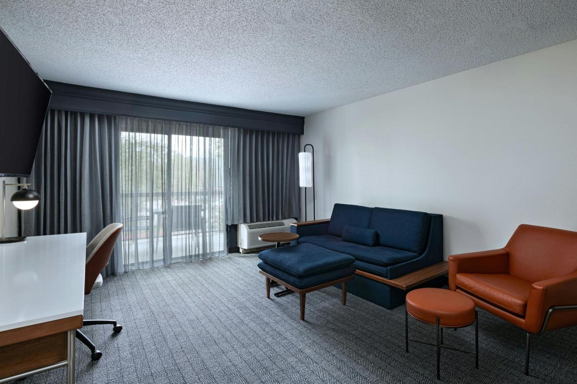 Courtyard Houston The Woodlands Hotel Екстериор снимка