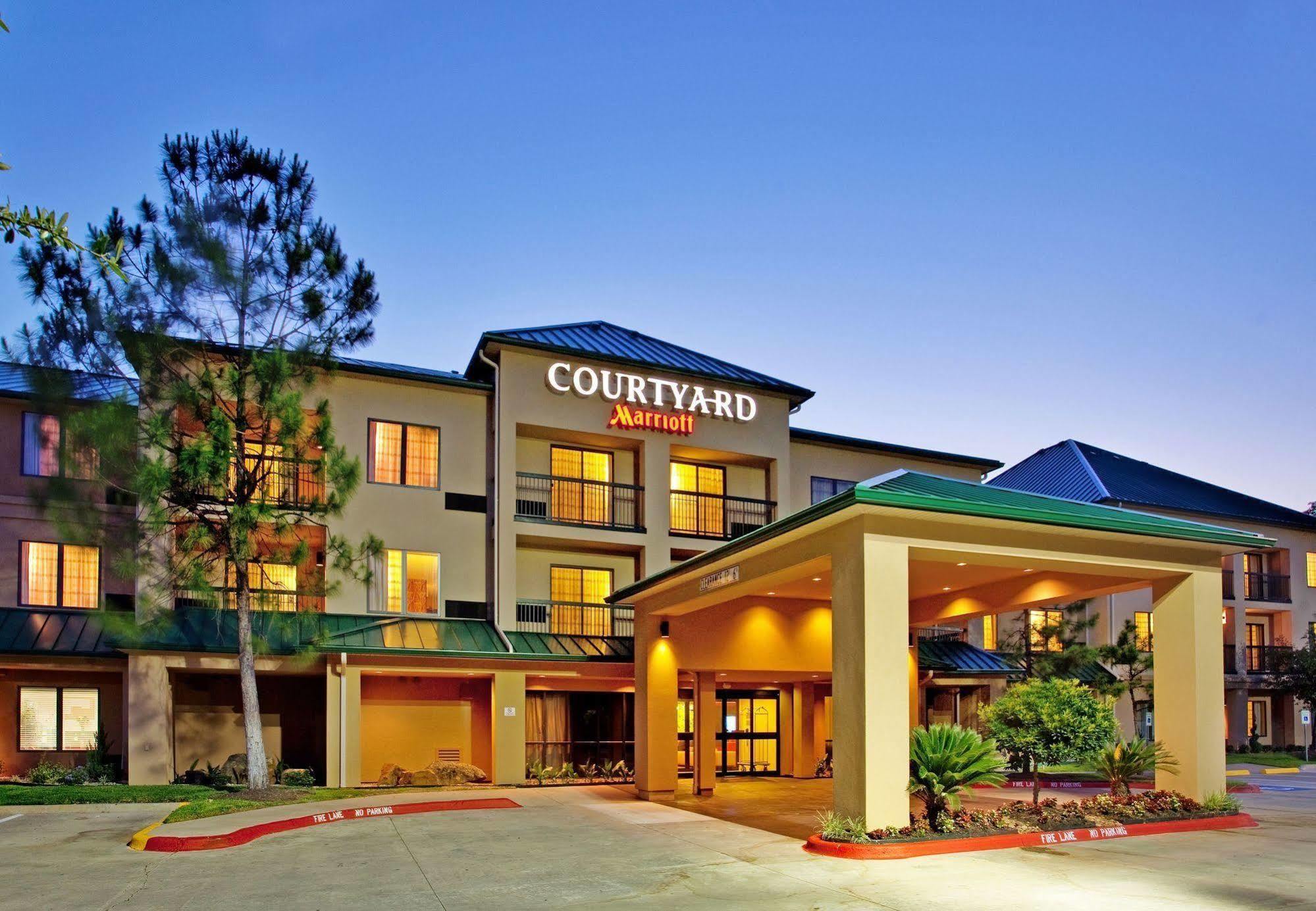 Courtyard Houston The Woodlands Hotel Екстериор снимка