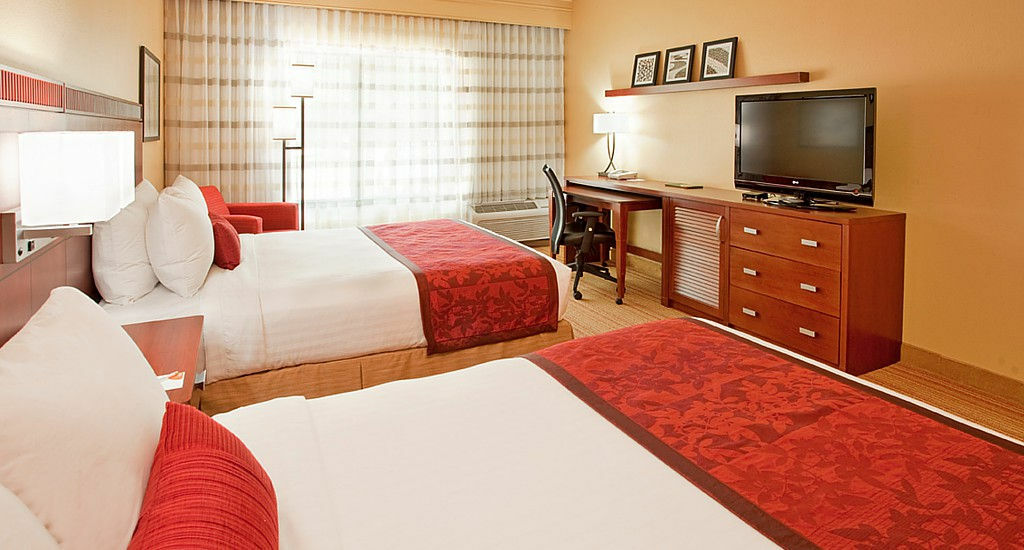 Courtyard Houston The Woodlands Hotel Екстериор снимка
